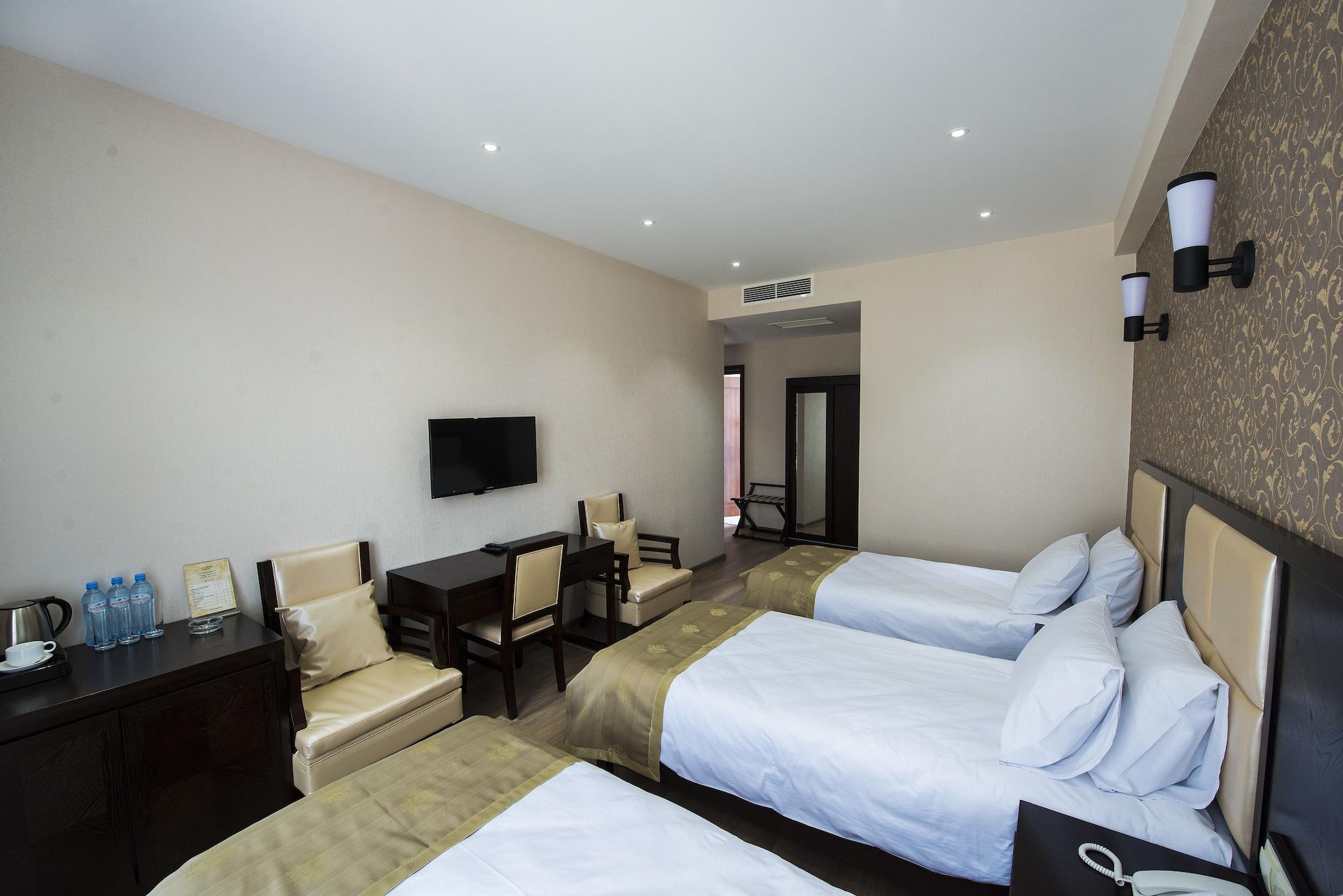 Tbilisi Inn Экстерьер фото