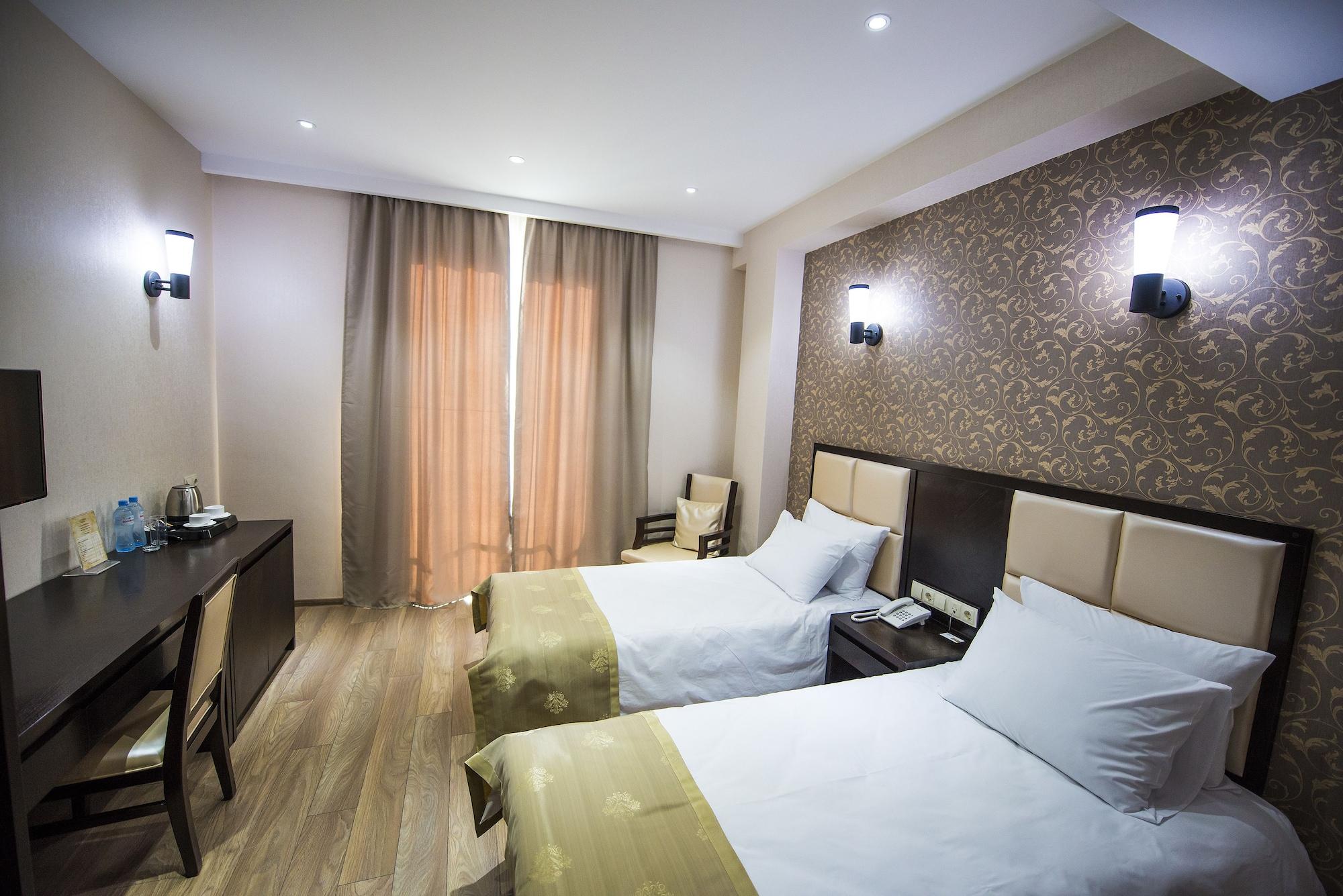 Tbilisi Inn Экстерьер фото