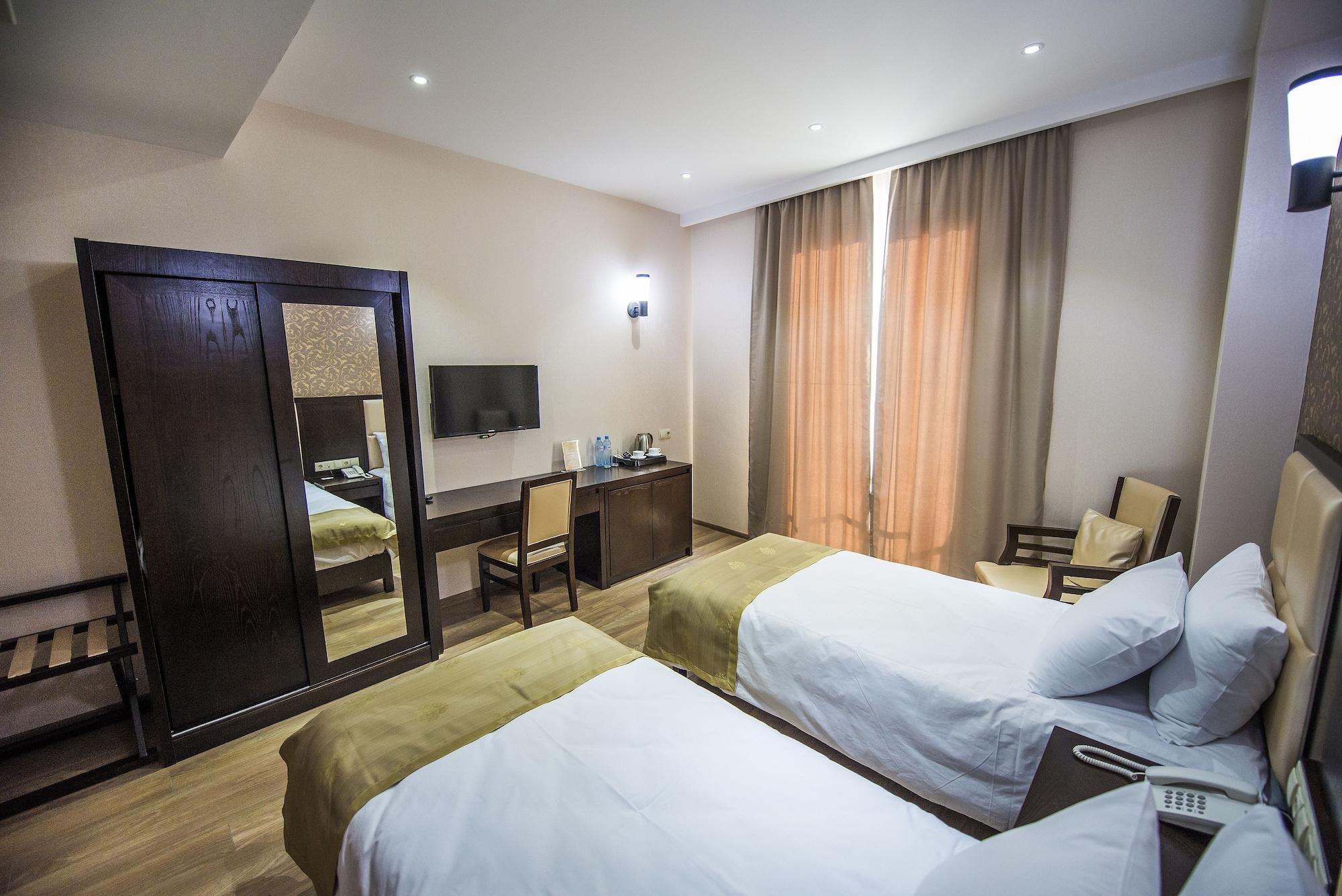 Tbilisi Inn Экстерьер фото