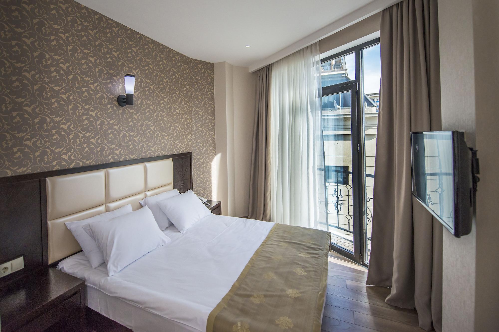 Tbilisi Inn Экстерьер фото