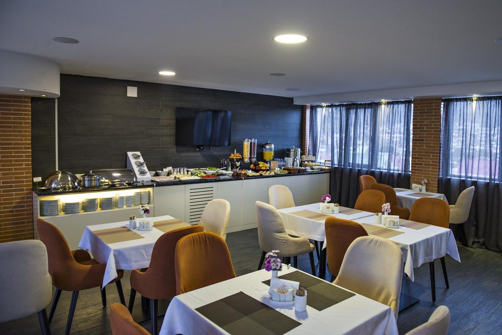 Tbilisi Inn Экстерьер фото