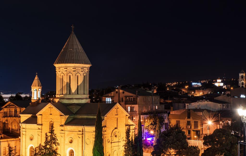 Tbilisi Inn Экстерьер фото