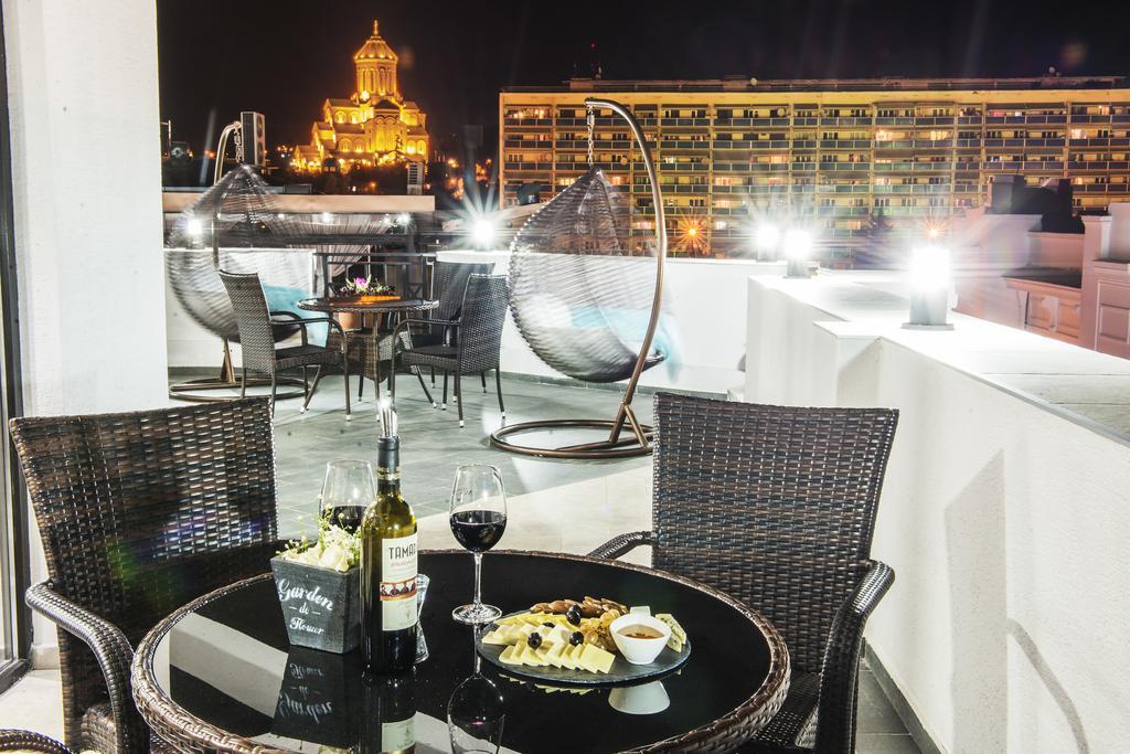 Tbilisi Inn Экстерьер фото