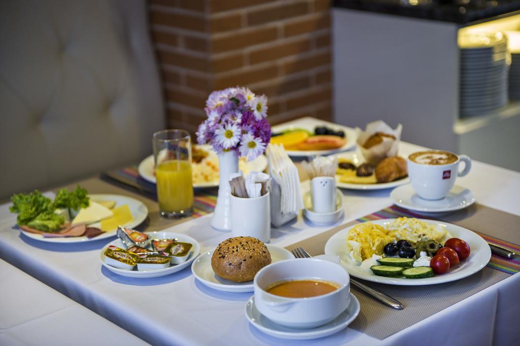 Tbilisi Inn Экстерьер фото