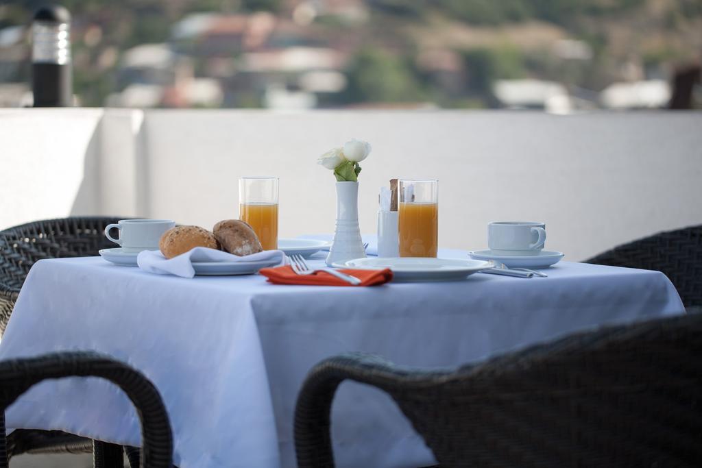 Tbilisi Inn Экстерьер фото