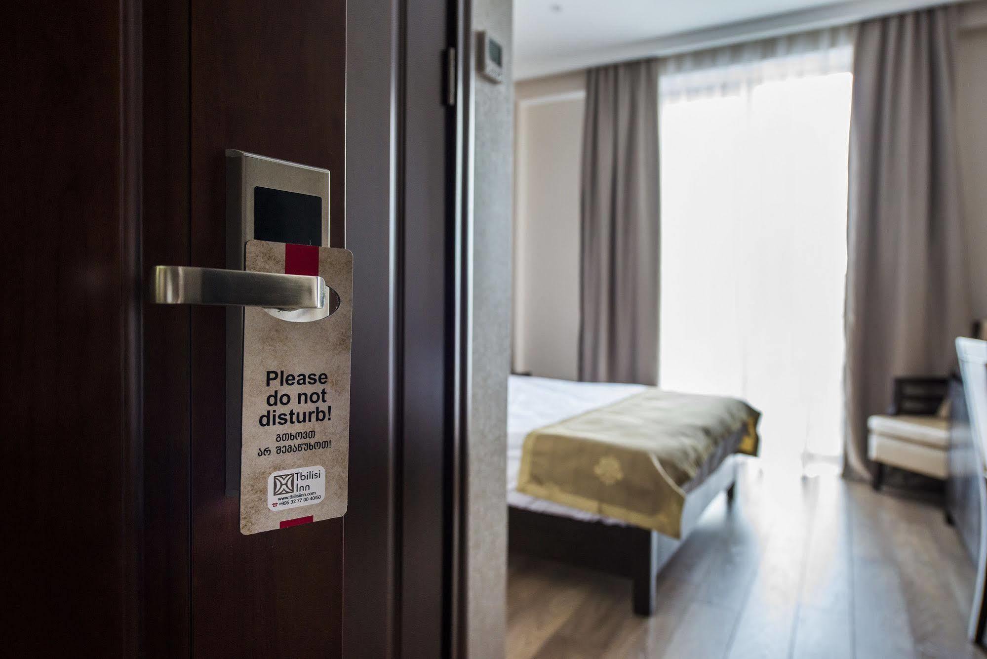 Tbilisi Inn Экстерьер фото