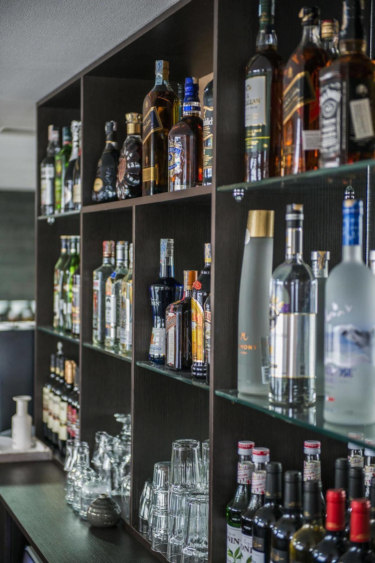 Tbilisi Inn Экстерьер фото
